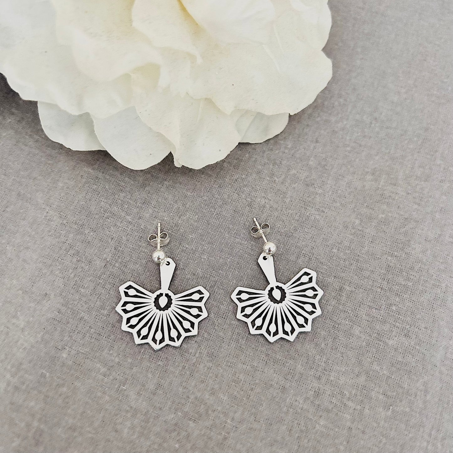 Silver drop fan earrings for women Image 3