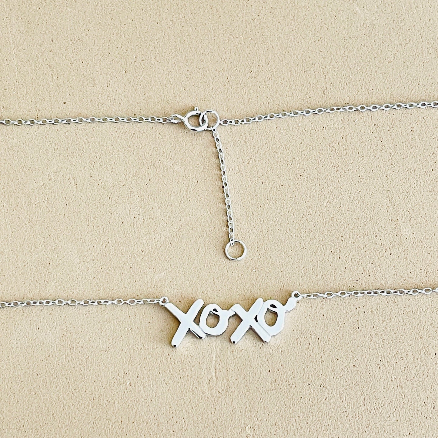 XOXO necklace in silver for women - KIA JEWELRY SHOP