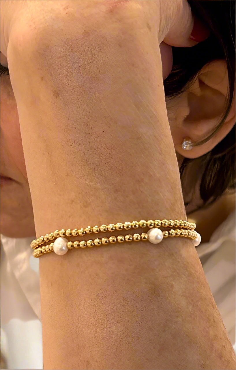 14k Gold filled Bold Spheres Elastic Bracelet With Pearls