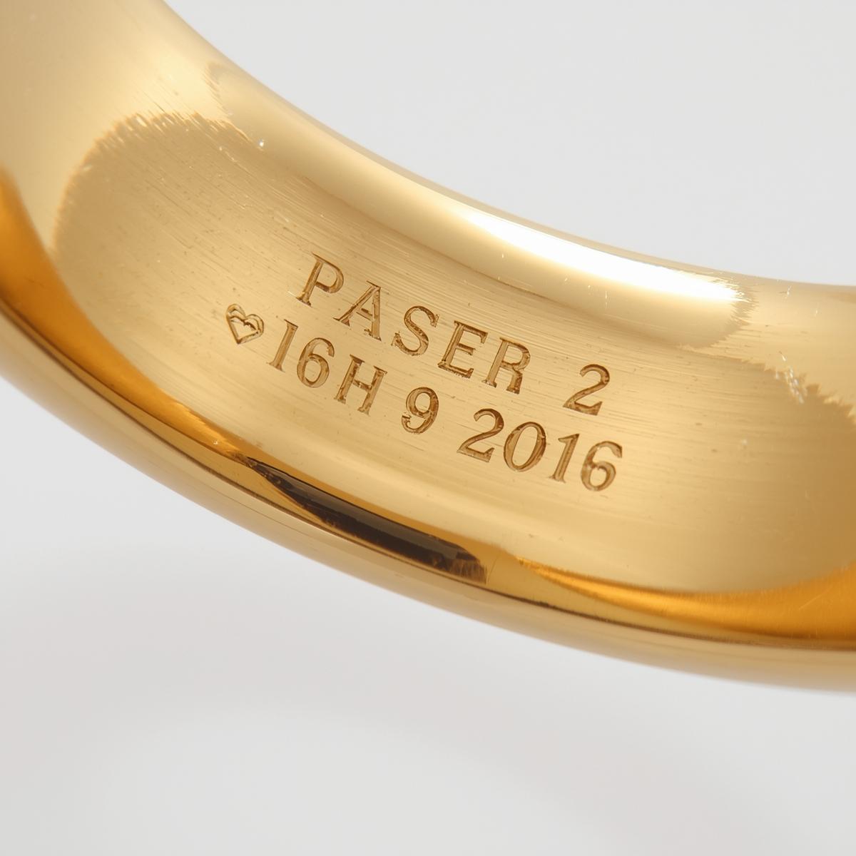 Gold ring with engraved inside rings