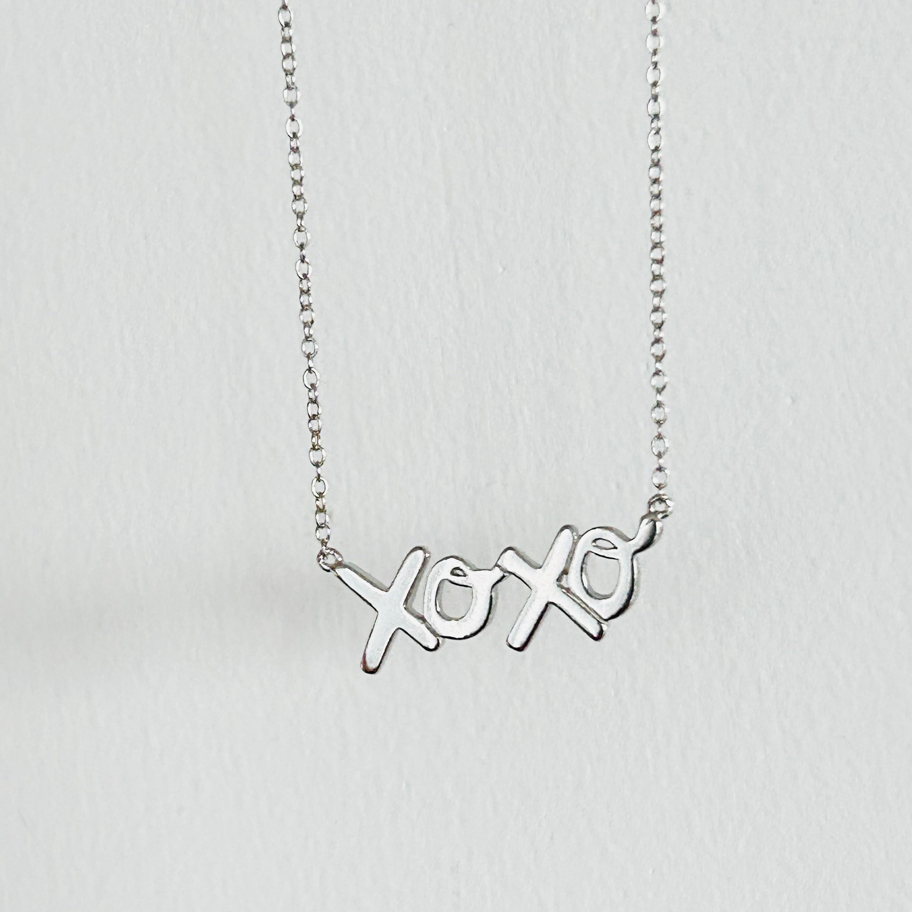 XOXO necklace in silver for women - KIA JEWELRY SHOP
