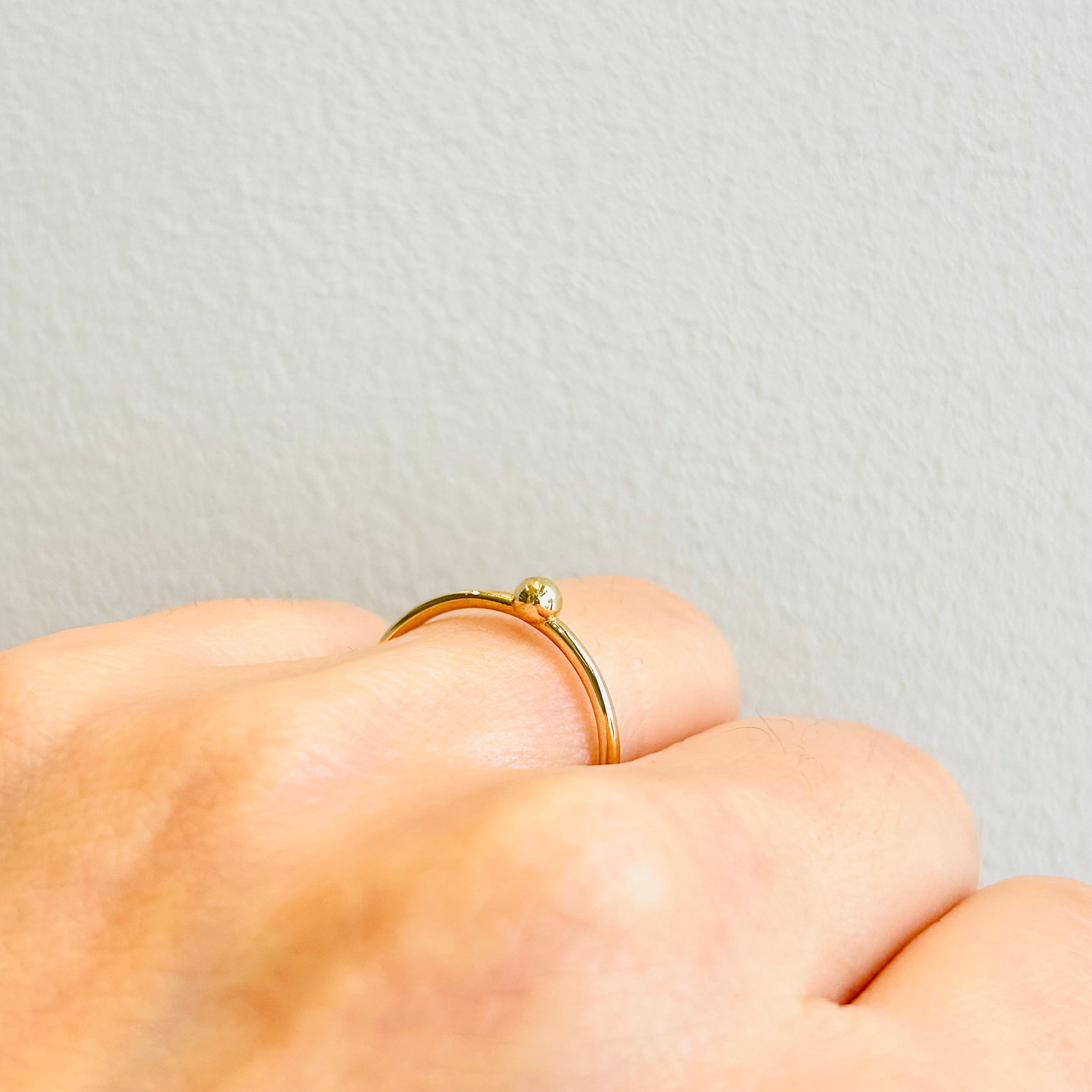 10k gold ball ring Image 2
