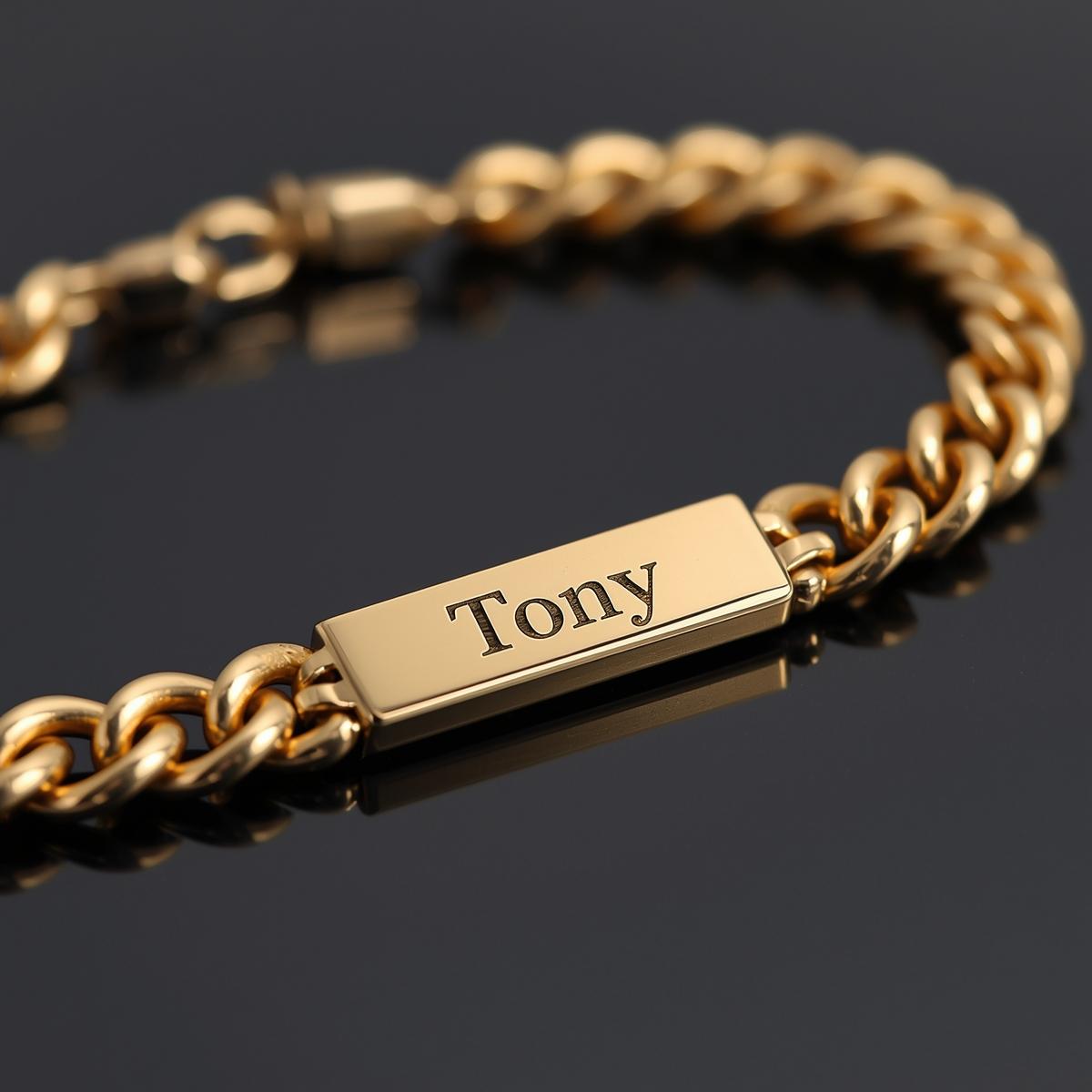 Gold chain bracelet with a nameplate engraving Out side