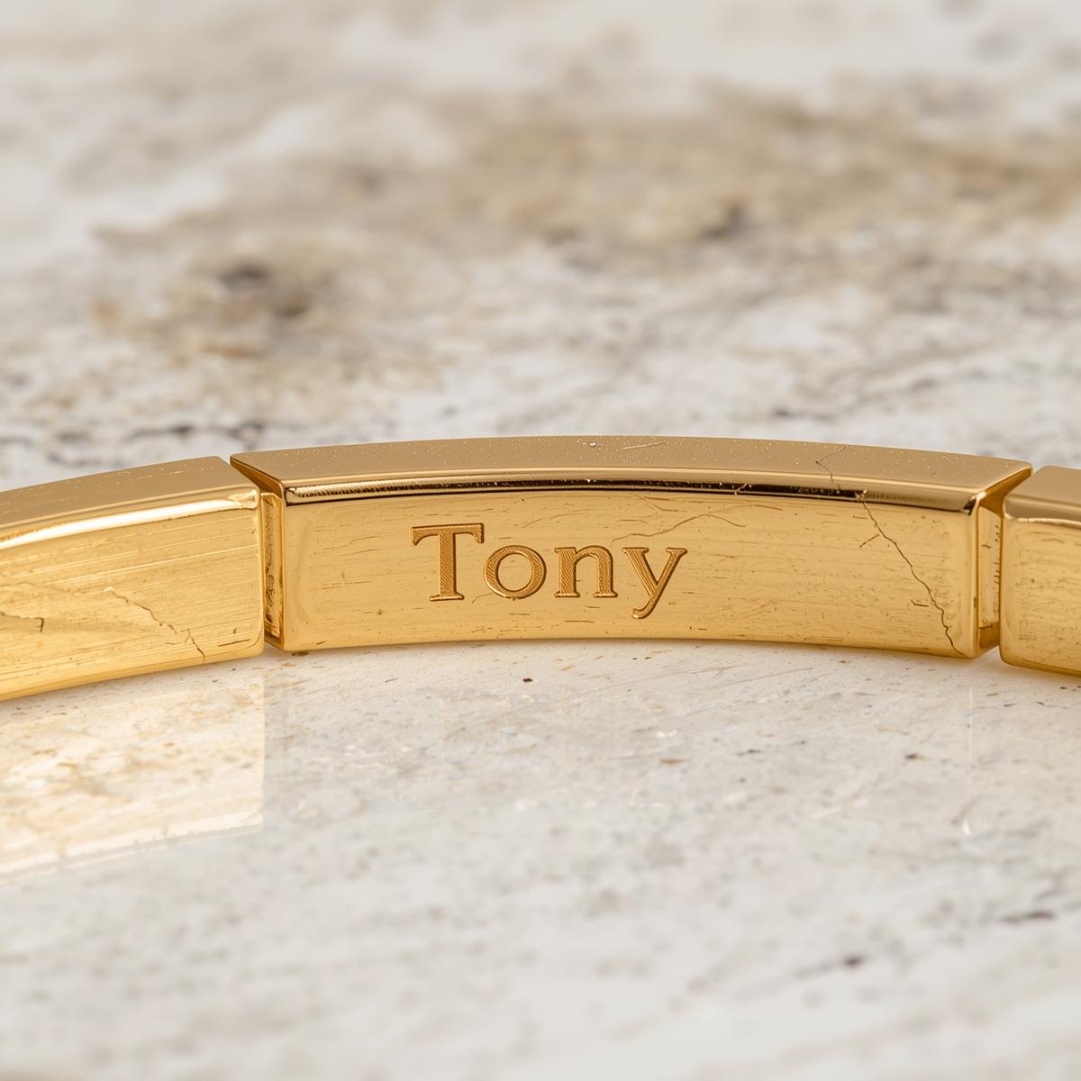 Gold bracelet with engraving Out side