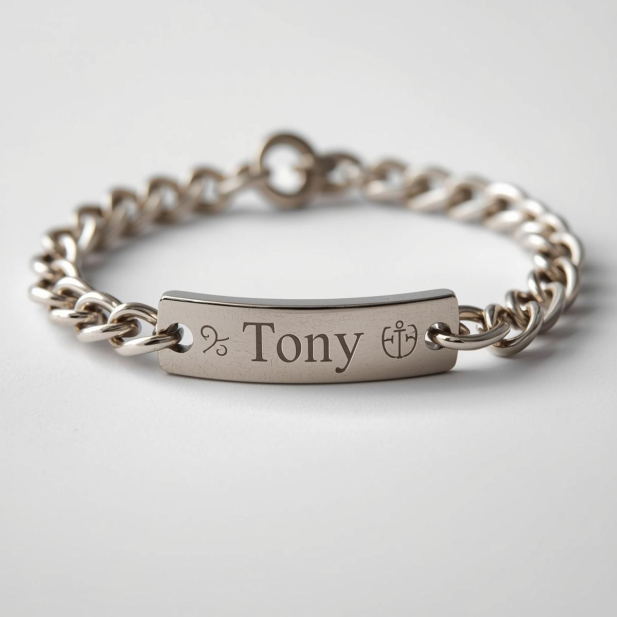 Silver chain bracelet with engraved name engraving Out side