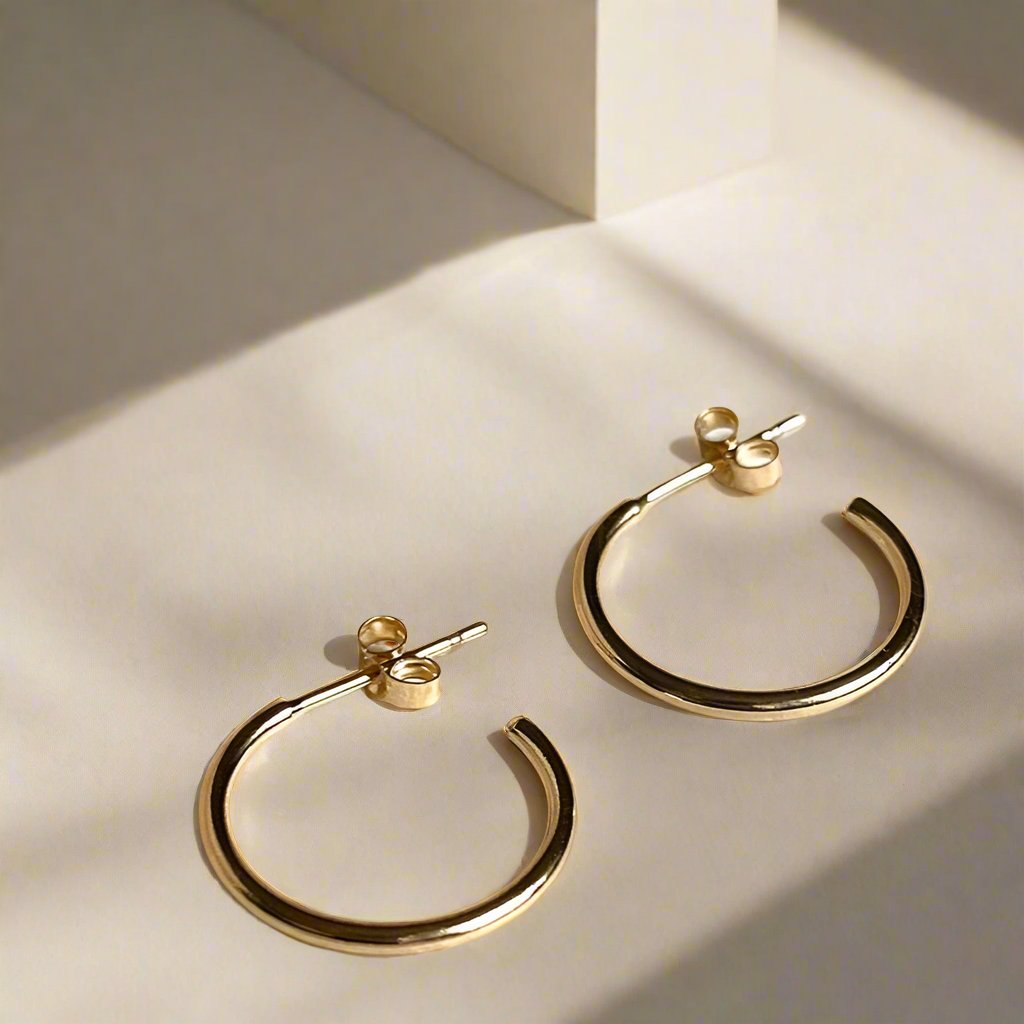 3/4 Hoop studs earrings in 14 k gold-filled