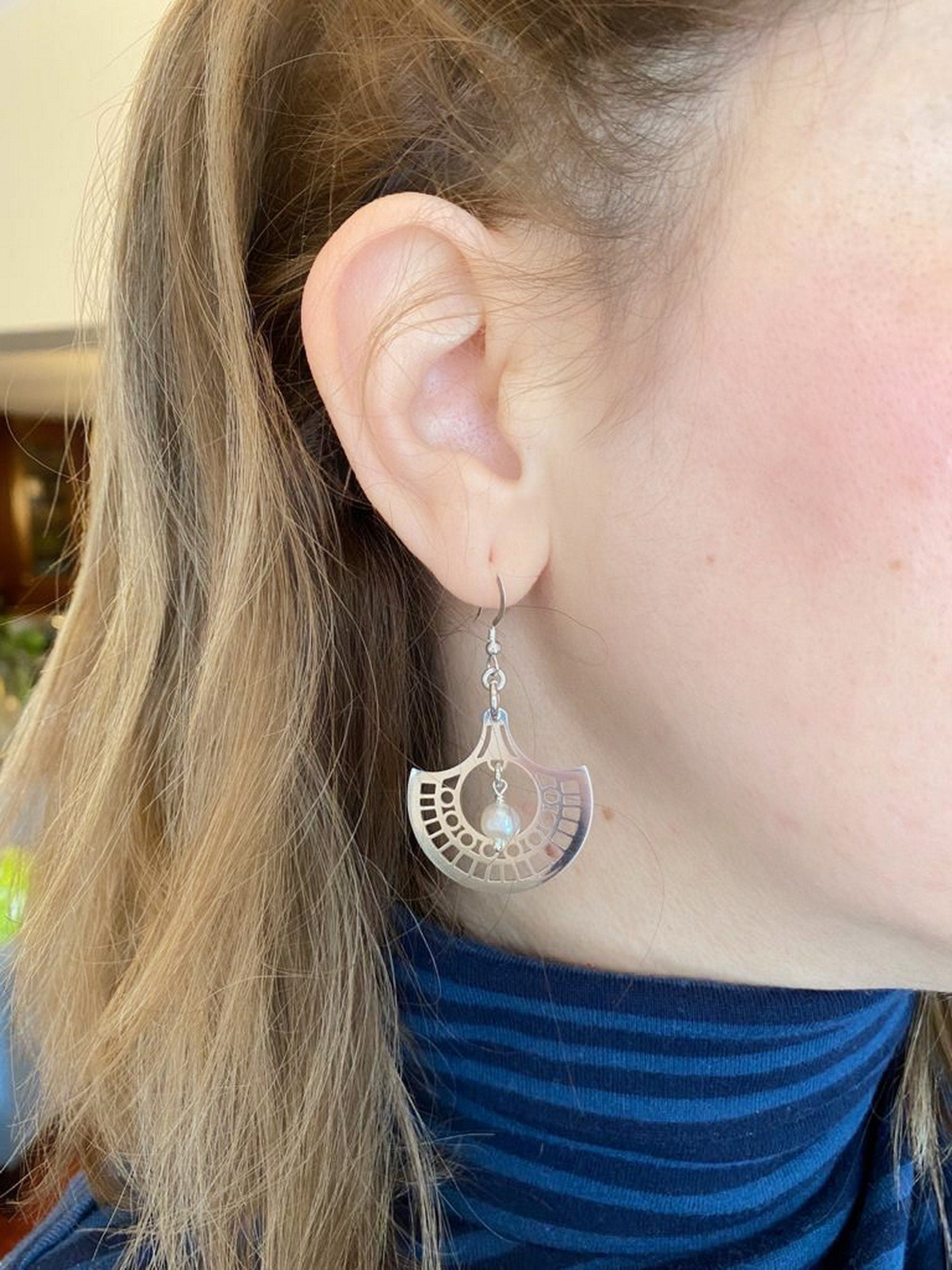 Drop silver pearl earrings - KIA JEWELRY SHOP