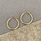 Huggie hoops in 14k gold filled Image 1
